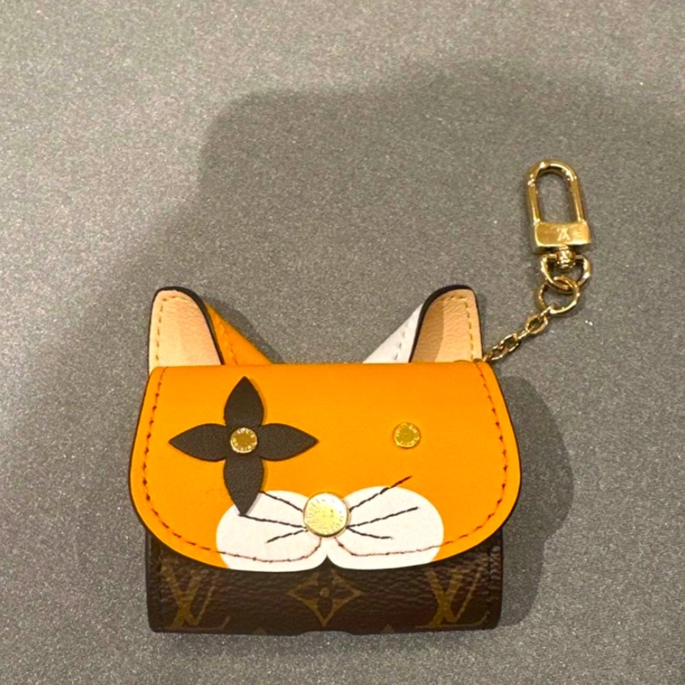 Aunthentic Louis Vuitton Airpod Pro Case